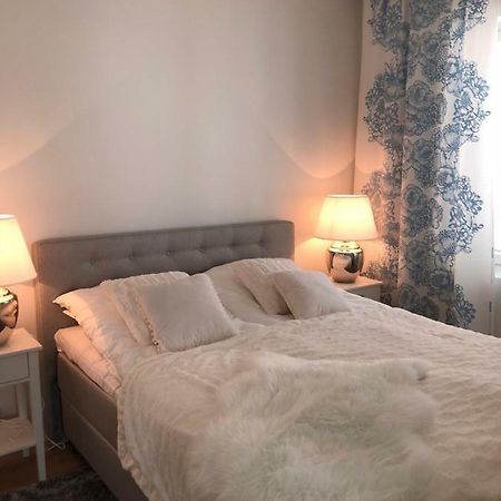 Crystal Suites 1 โรวานิเอมิ ภายนอก รูปภาพ